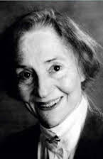 Alethea McGrath como 