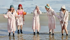 Fast perfekte Frauen