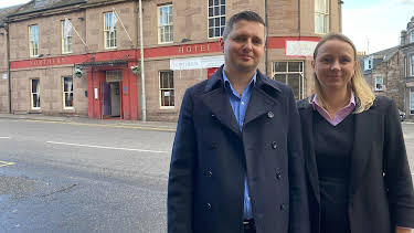 11:25 AM: Four in a Bed | More 4 | 4/8 2026