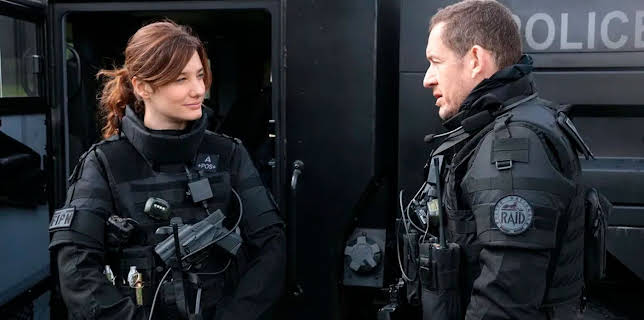 09:54: MAD FUN: 'UNA POLICÍA EN APUROS' | BE MAD | 12/6 2025