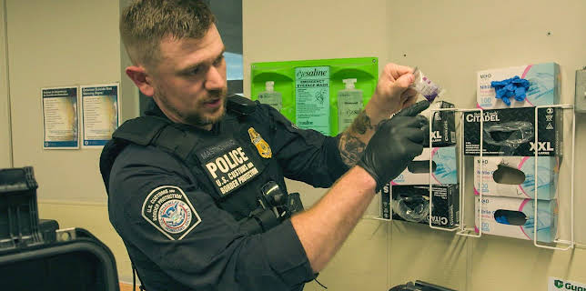 9:00 AM: Border Force America's Gatekeepers (S6 E12) (S6) | Dave | 12/9 2025