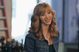 The Comeback: Season 1: Valerie Stands up for Aunt Sassy