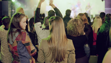 12:10: Gilmore Girls | Sixx | 4/27 2026