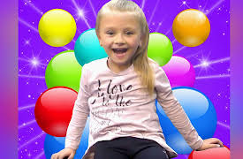 Tiki Taki Kids: Yasya playing at indoor playground