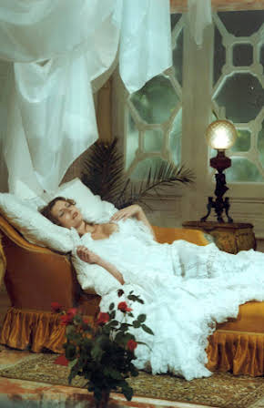 Evelyna Steimarová as 