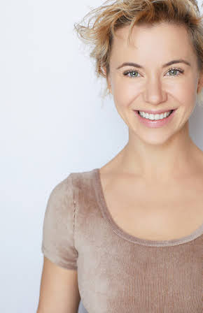 Julia Ubrankovics as 