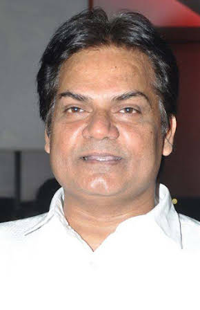 Akhilendra Mishra as 