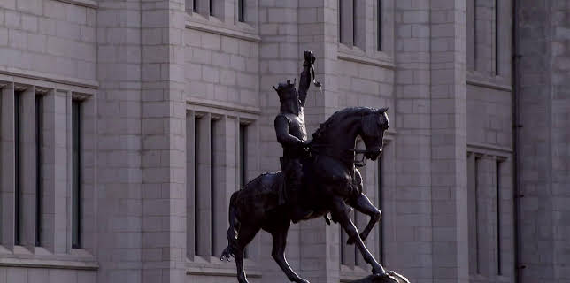 15:30: Antiques Road Trip (S25 E17) (S25) | TV8 | 12/25 2025