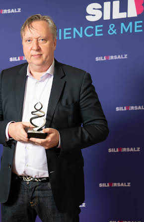 Sebastian Peiter as Director