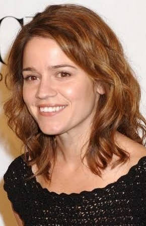 Anna Belknap as 