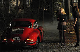 The Vampire Diaries: There Goes The Neighborhood