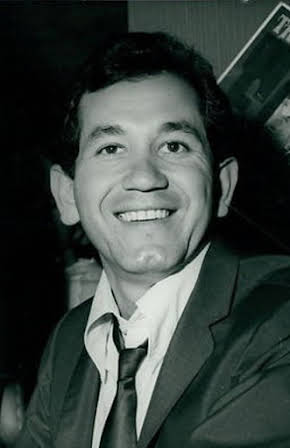 Trini López as Trini Lopez 
  
  
  (as Trini Lopez)
