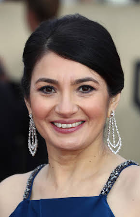 Zenobia Shroff as 