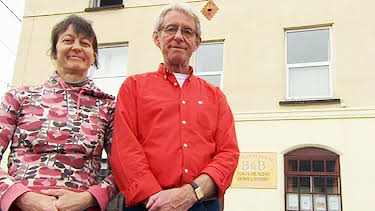 4:30 AM: Four in a Bed | Channel 4 | 3/28 2026