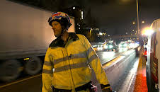 Vägens hjältar (S13 E1)