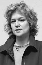 Sara Johnsen como Director