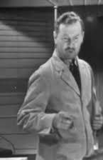 Fred Stewart como Dr. Stuart