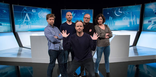 01:30: Brille (S2 E9) (S2) | TVNorge | 11/18 2025