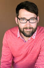 Hayes Hargrove som Father Tim