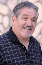 Thomas Rosales Jr. como Carter