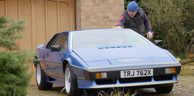 8:00 AM: Bangers & Cash (S5 E7) (S5) | Yesterday | 11/19 2025