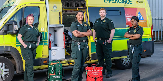 1:15 AM: 999: On the Front Line | More 4 | 12/11 2025