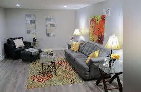 How Close Can I Beach?, Season 1: Opening Shop in Ocean Beach