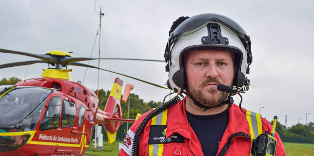 9:00 PM: Ambulance: Code Red (S1 E6) (S1) | 5 Star | 12/22 2025