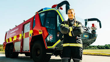 3:00 PM: Grace's Amazing Machines (S1) | Cbeebies | 4/9 2026