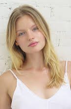 Isabella Farrell som 