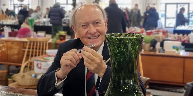 12:15 PM: Bargain Hunt (S68) | BBC One | 12/11 2025