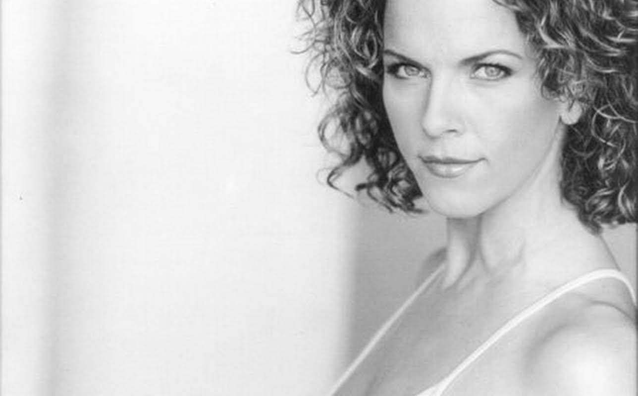 Yvette Nipar