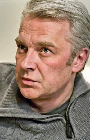 Zbigniew Stryj as 