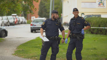 05:00: Södertäljepolisen (S3 E9) (S3) | Kanal 9 | 5/18 2026