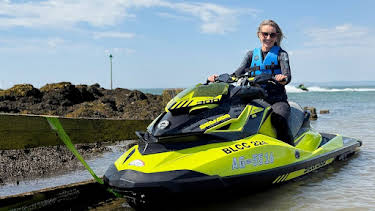 3:00 PM: Coastal Adventures with Helen, Jules & JB (S1 E7) (S1) | Channel 5 | 8/29 2026