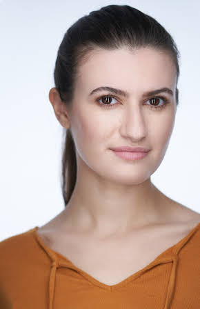 Madison Hodges as Neighborhood Girl