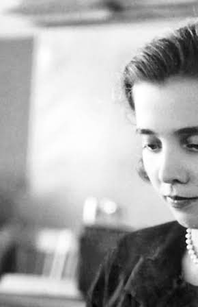 Elena Poniatowska as 