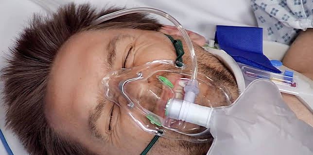 10:00 PM: 24 Hours in A&E | More 4 | 12/31 2025