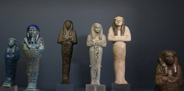 00:00: Ägypten - Welt der Pharaonen | ZDFinfo | 1/11 2026