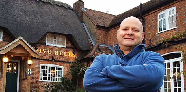 6:55 PM: Four in a Bed | More 4 | 12/18 2025