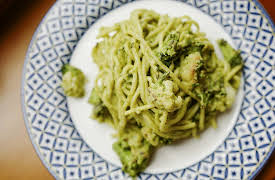 Amy Schumer Learns to Cook (Uncensored): Pasta Night