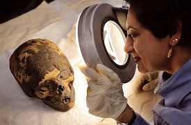 Lost Treasures of Egypt: 3. Tomb Raiders