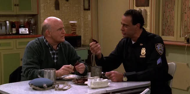 13:10: Alle elsker Raymond (S2 E13) (S2) | TV3 | 2/13 2026