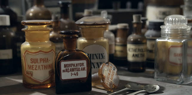 04:15: Krankenakte Habsburg - Die Leiden von Sisi & Co. | ZDFinfo | 11/21 2025