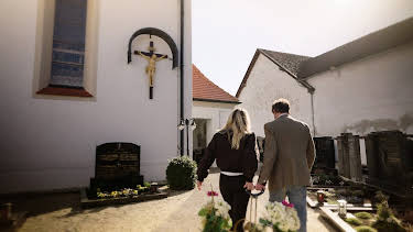 10:15: Holy Days | SR Fernsehen | 5/16 2026