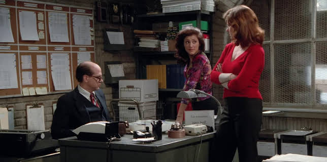 05:30: Spin City (S2 E14) (S2) | TV3 | 11/22 2025