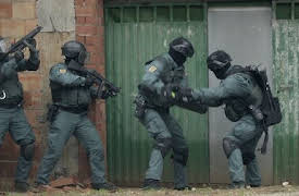 La línea: Kriget mot smugglarna: Avsnitt 4