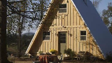 12:00 PM: Building Off The Grid (S6) | Discovery Channel | 8/20 2026