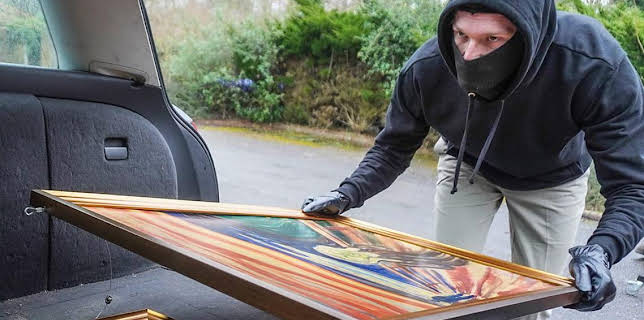 2:55 AM: Stolen: Catching the Art Thieves (S1) | BBC Four | 11/4 2025