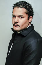 Brandon J. Dirden como 